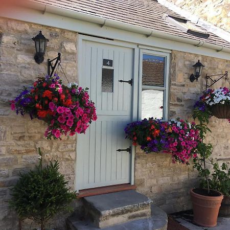 The Barn Hotel Monk Fryston Exterior foto